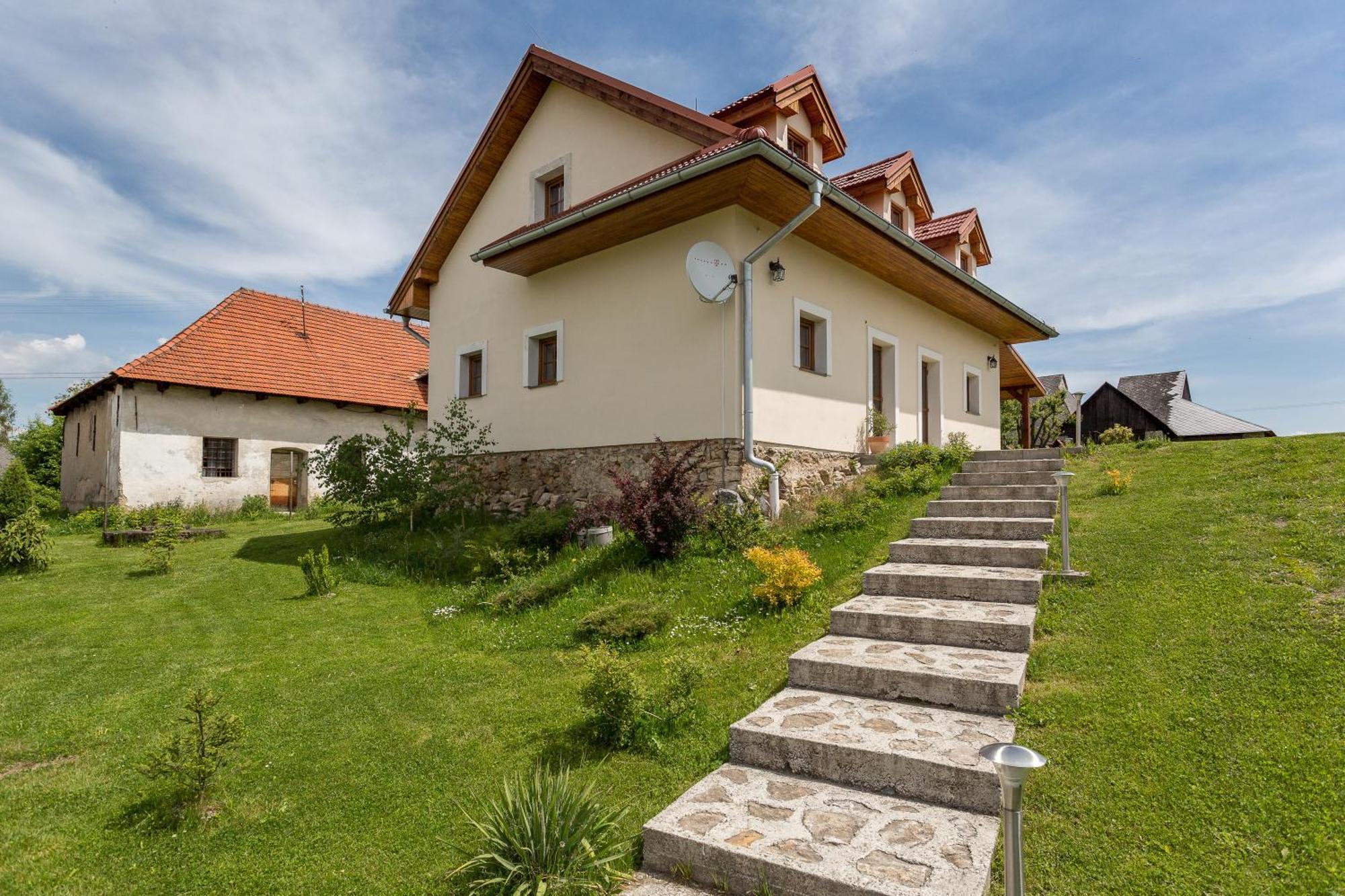 Villa Lypche Bešeňová Buitenkant foto