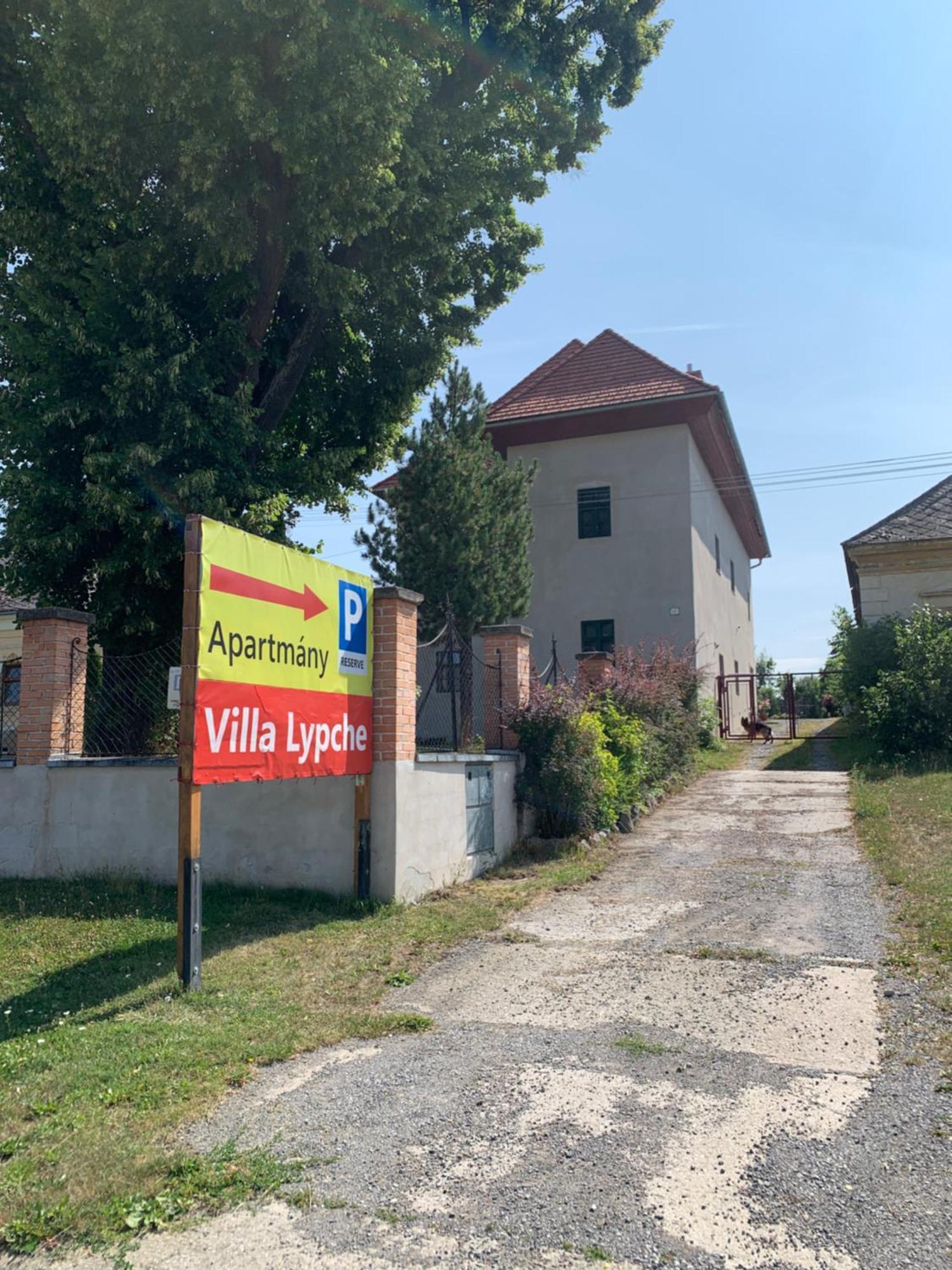 Villa Lypche Bešeňová Buitenkant foto