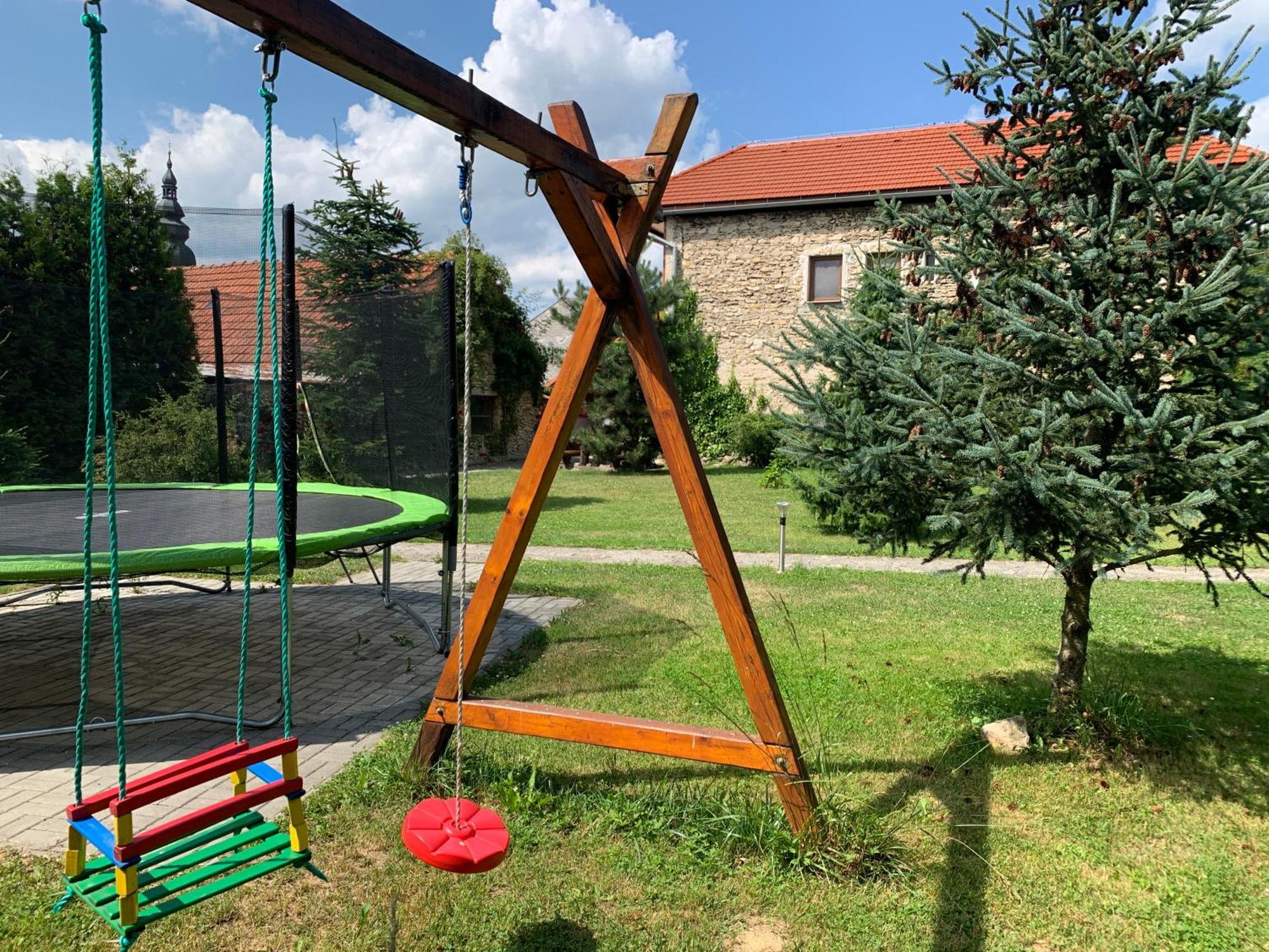 Villa Lypche Bešeňová Buitenkant foto