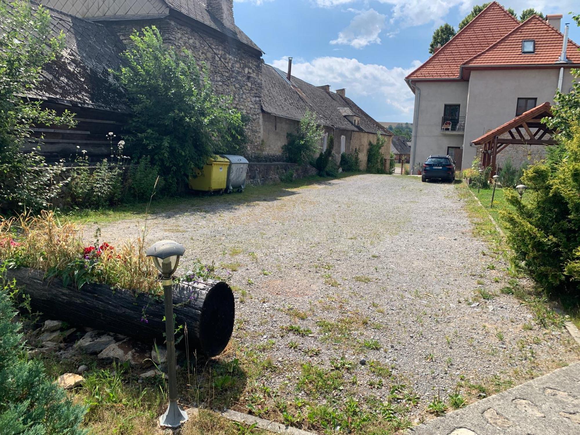 Villa Lypche Bešeňová Buitenkant foto