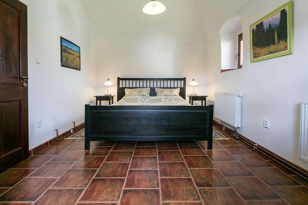 Villa Lypche Bešeňová Buitenkant foto
